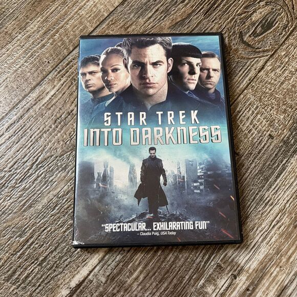Star Trek Into Darkness DVD - Picture 1 of 7